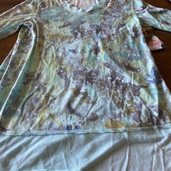 Very pretty fancy blue tee with flounce brand new Size XS - Picture 1 of 4